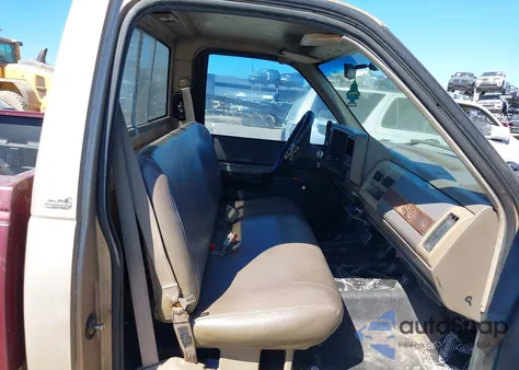 1989 Chevrolet Gmt-400 C2500 z USA, uszkodzony, nr VIN 1GCGC24K0KE185041